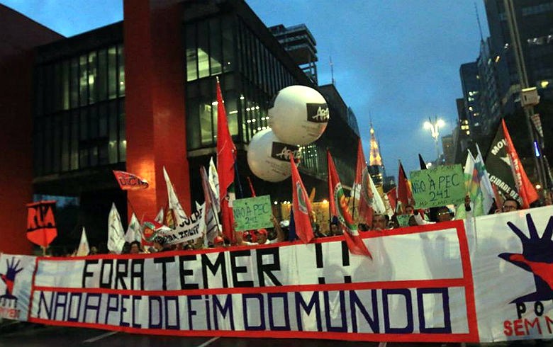 Manifestação fora Temer