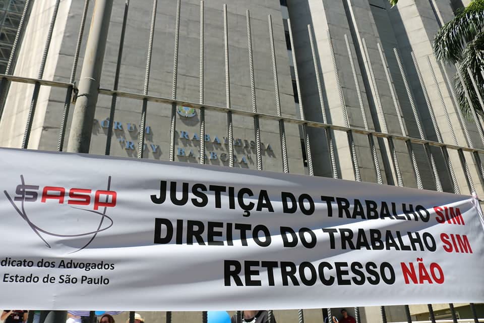 protesto CLT 5
