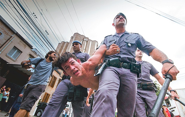 Reorganização do Ensino é derrubada após protestos