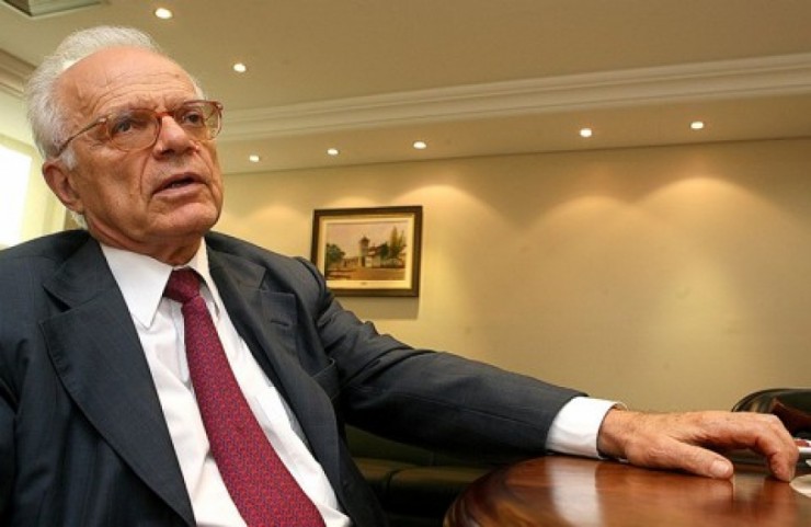 Fabio Comparato, Dalmo Dallari e juristas estrangeiros lançam manifesto com críticas ao rito do impeachment