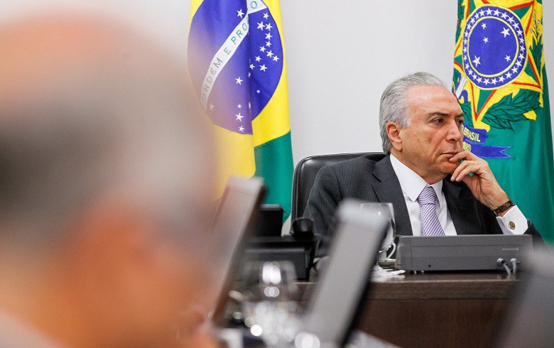 Interino, Temer articula com empresários e Congresso desmonte de direitos