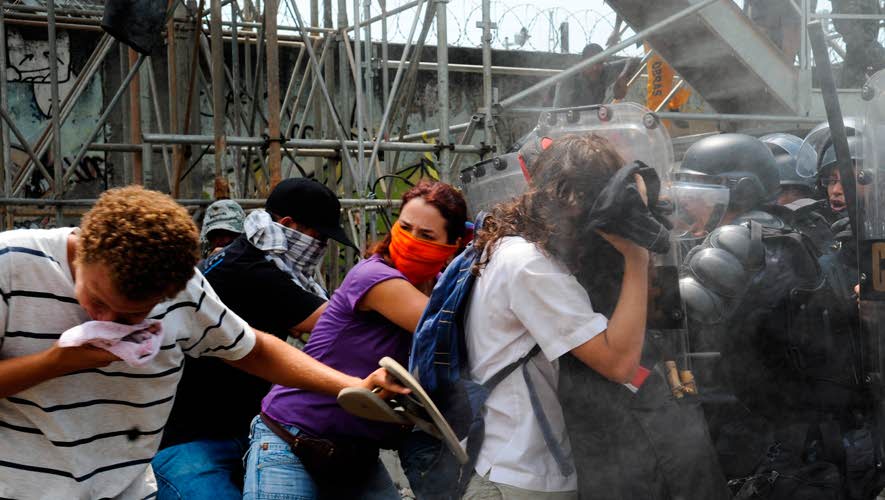 Juiz autoriza tortura para desocupação de colégio no Distrito Federal