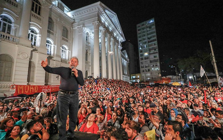 Defesa da democracia prossegue, mesmo após STF negar HC de Lula