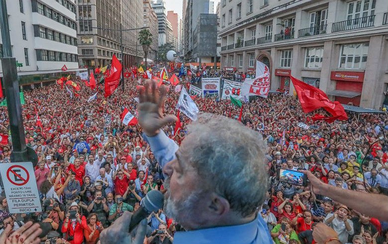 Lula Multidão